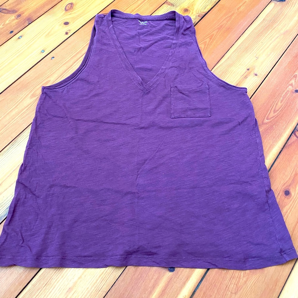 🔴 Madewell purple v-neck tank, size large
